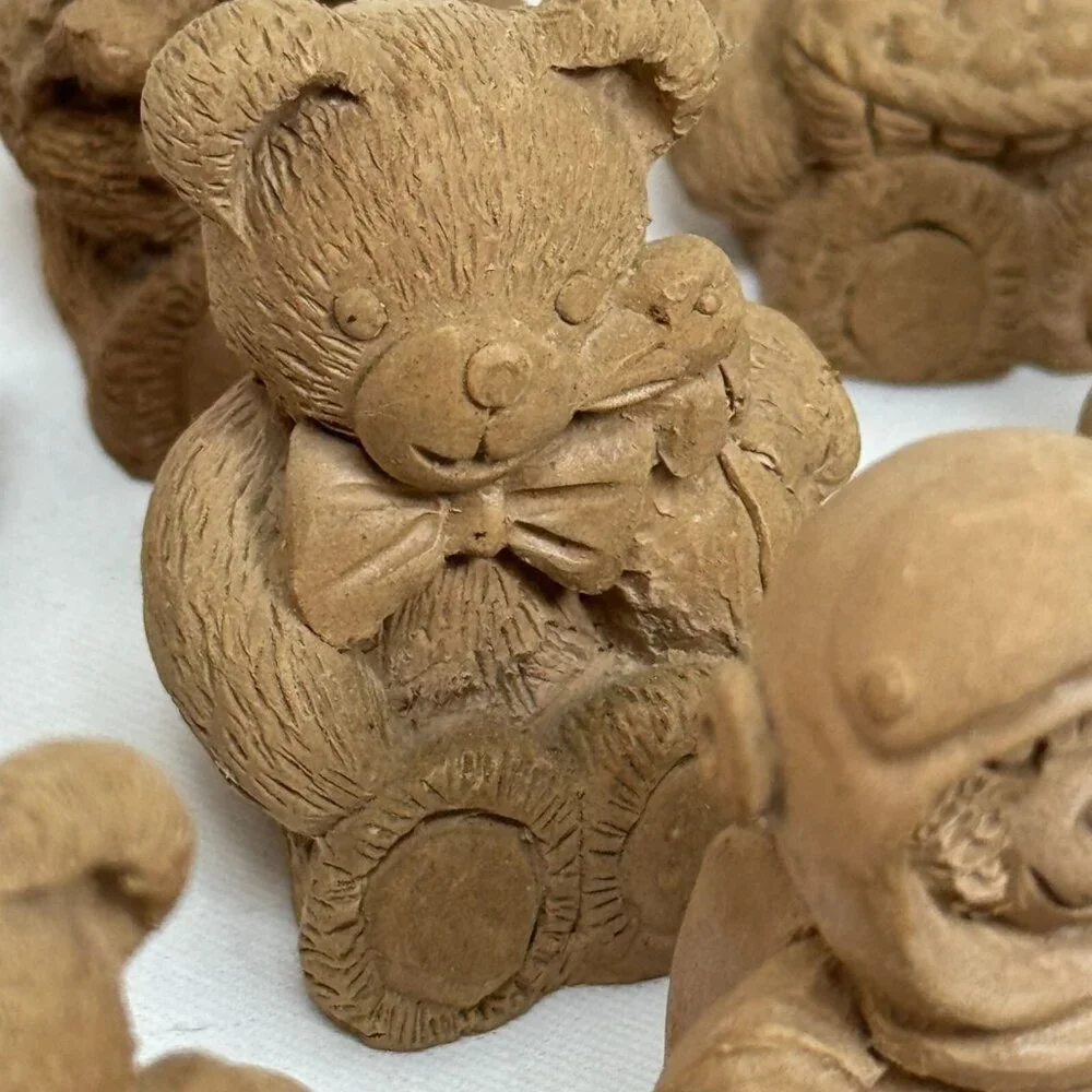 Lot of 25 Mini Resin Teddy Bear Figurines Detailed Ready to Paint Crafts - Picture 8 of 16
